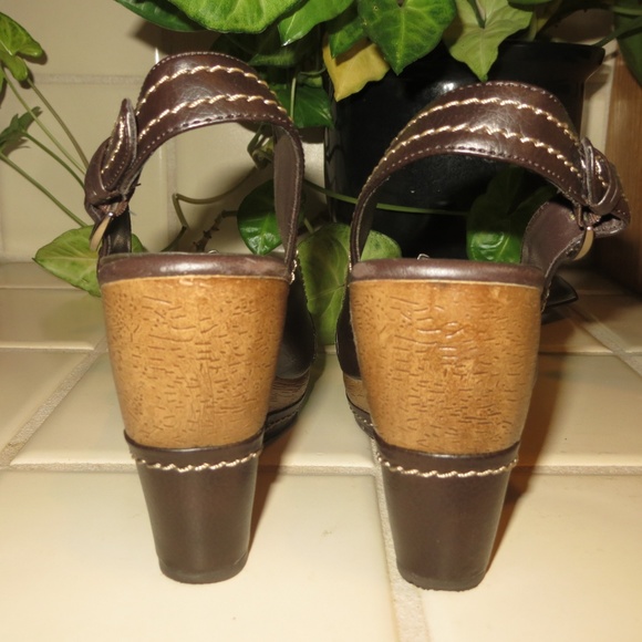 Brown Platform Sandals - Size 5.5 - Picture 3 of 3